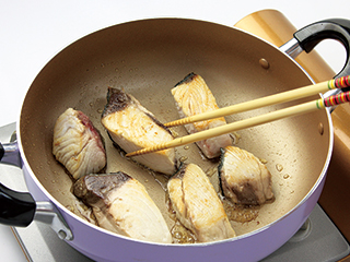 焼く