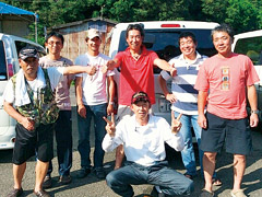 クラブのお仲間は、30代から60代までと幅広い顔ぶれ。