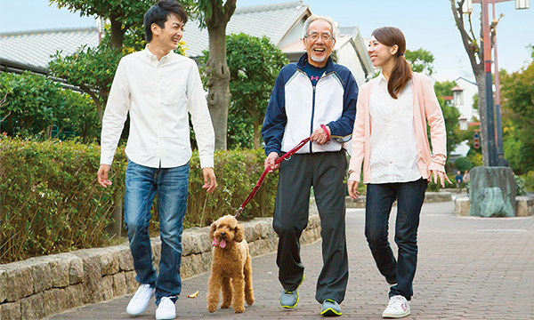 愛犬との散歩も健康維持の日課