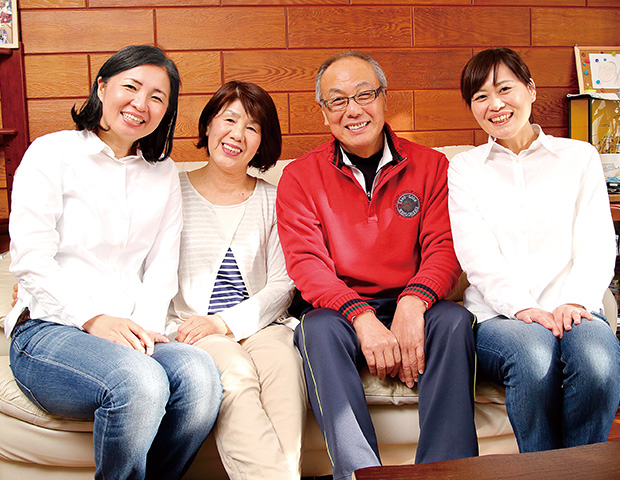笑顔が素敵な狩野さんご夫妻。若々しくてお元気です。